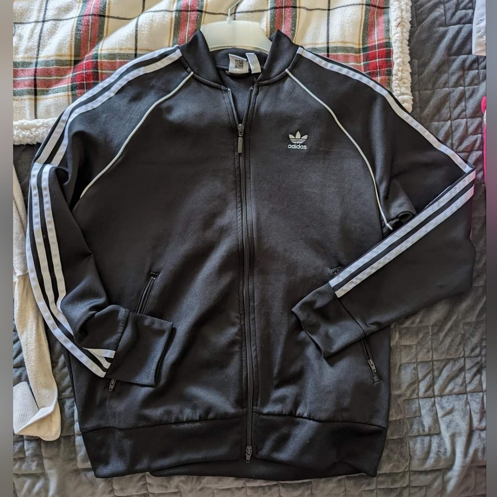 Unisex Adidas light weight jacket
